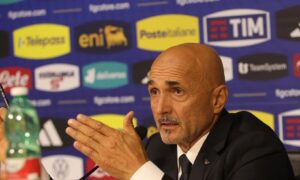 Spalletti durante una conferenza stampa da neo ct dell'Italia.